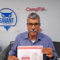 Retrato de Alex Robinson, instructor de Savant Consultores